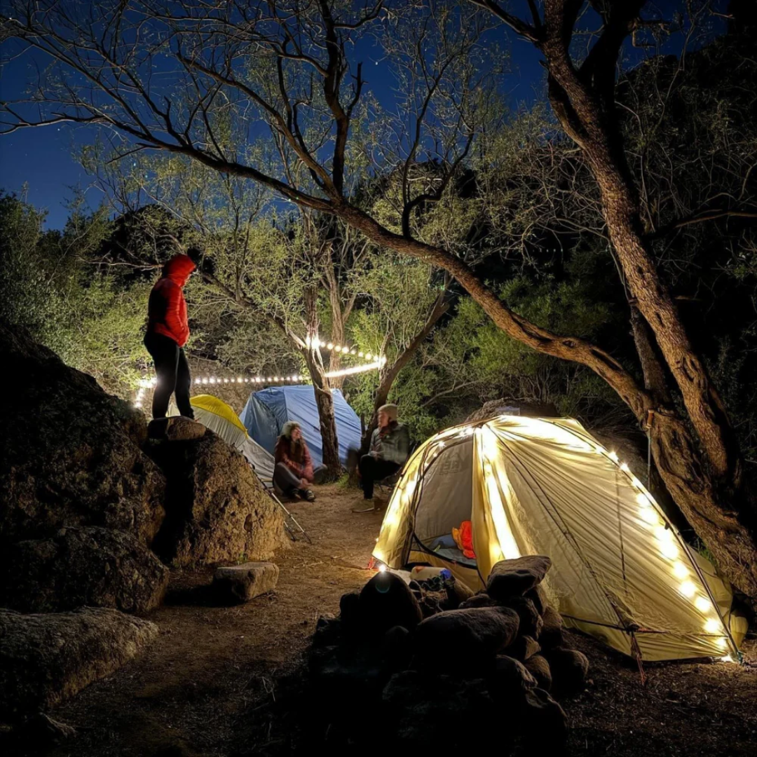 Camp Lamp | Allt-i-ett: Stämningsbelysning, Ficklampa & Powerbank